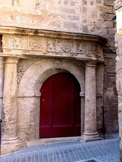 La porte en biais, prs du Ghetto